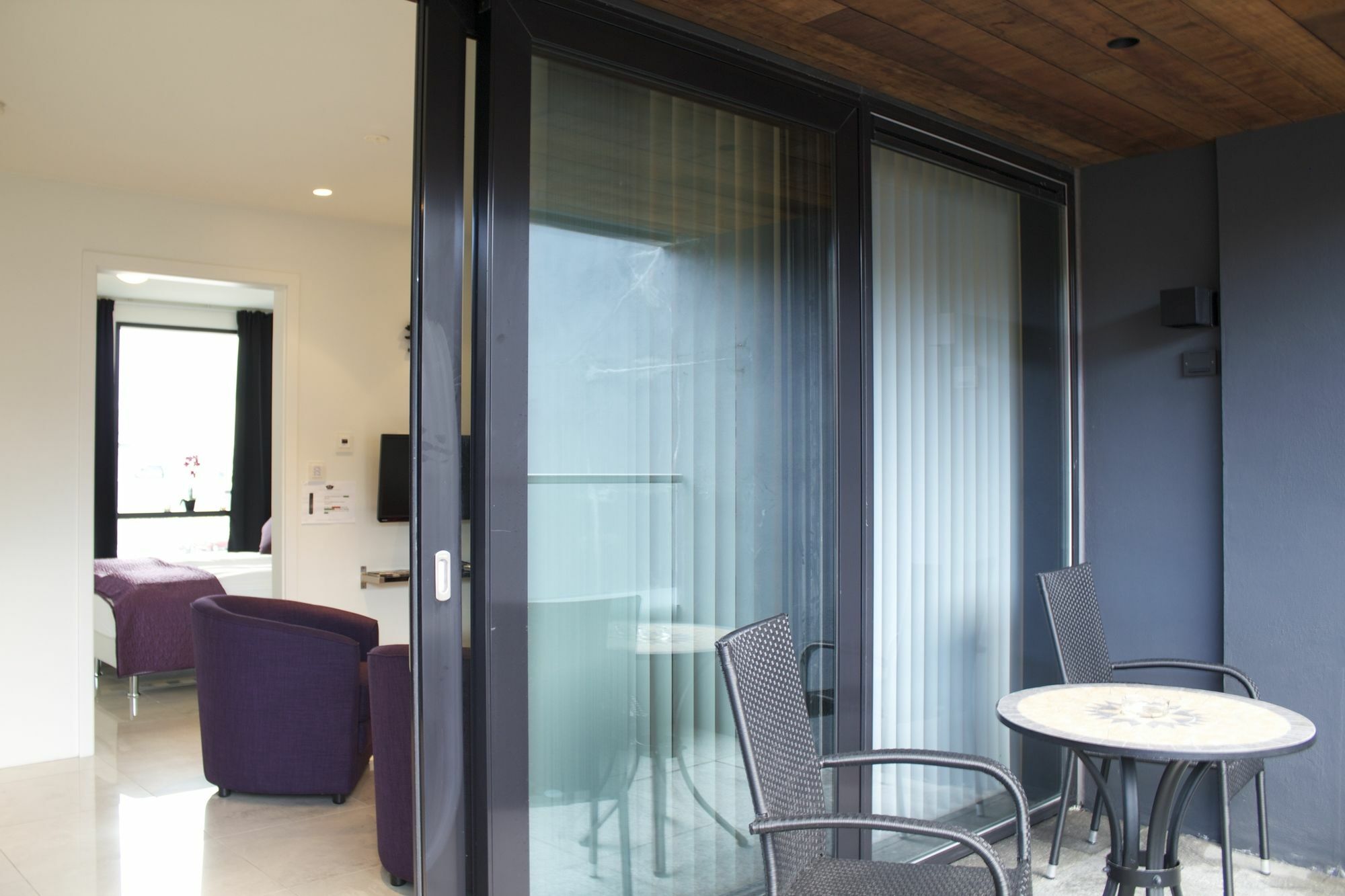 Harbour Apartment *